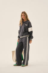 AJ Appliqué Sweatshirt Washed Black