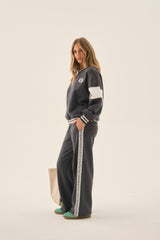 AJ Appliqué Sweatshirt Washed Black