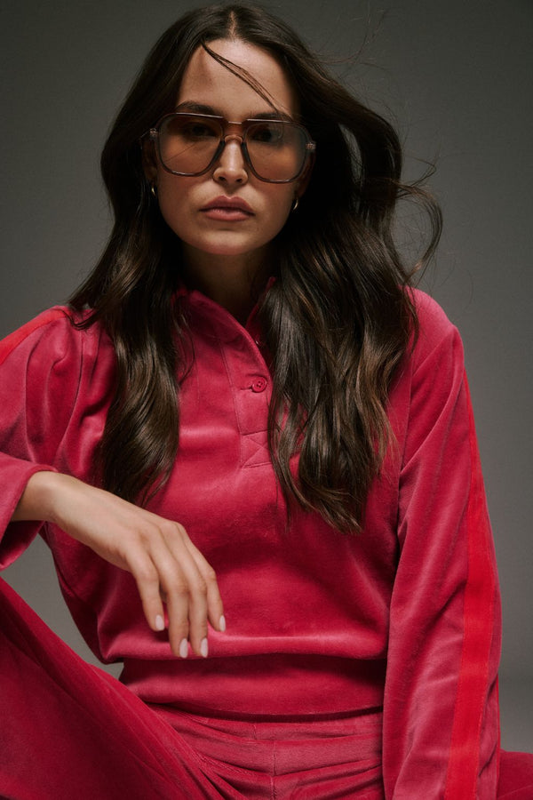 Mara Velour Sweater Pomegranate
