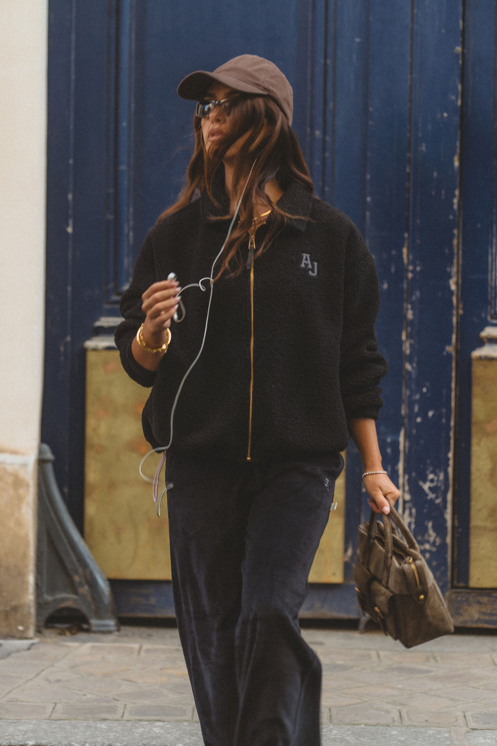 Sherpa Zip Through Jacket Noir – Araminta James